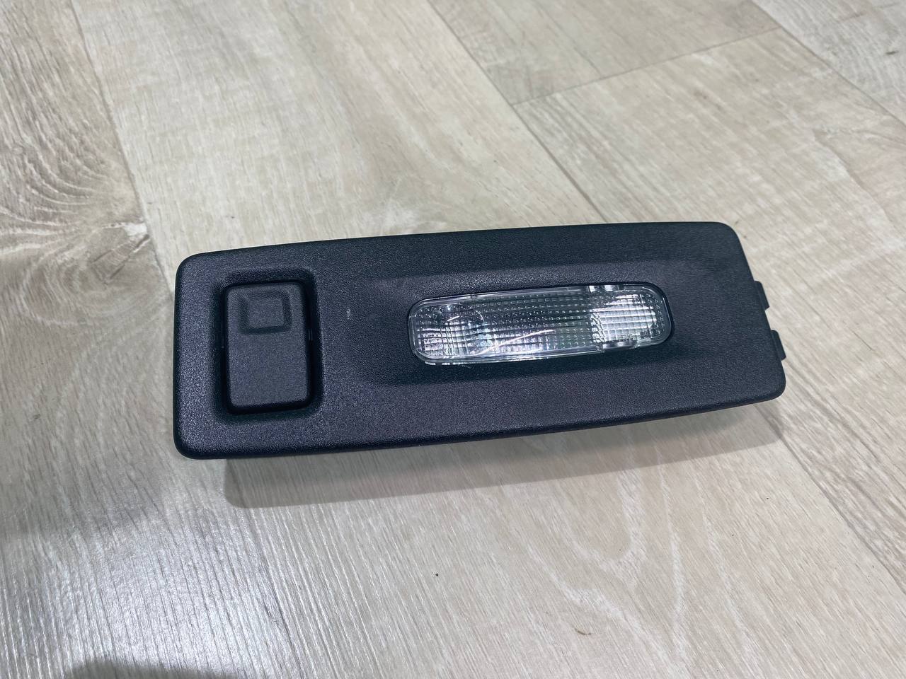 Плафон салона (фонарь) Ford Explorer (2011-2019) - 1