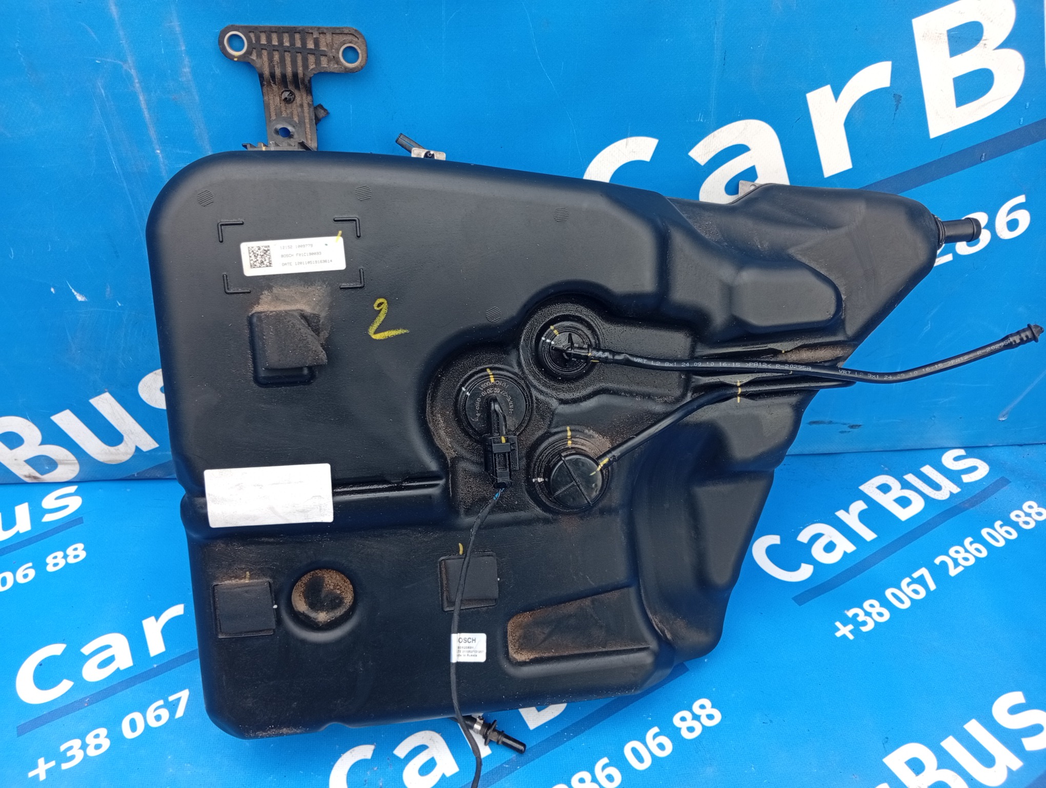 Бачок системи ADBLUE BMW X5 E70 (2010-2013) рестайл - 1