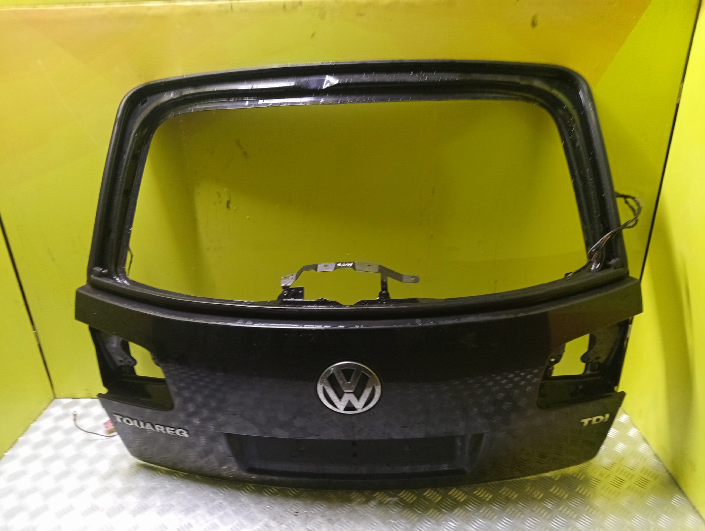 Кришка багажника (двері) Volkswagen Touareg (2003-2006) дорестайл - 1