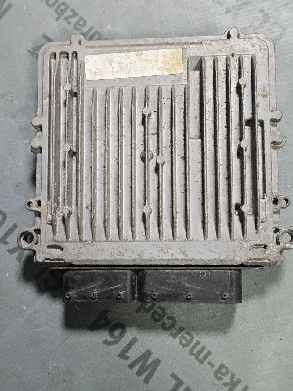 Блок керування двигуном Mercedes ML W164 (2005-2011) - 1