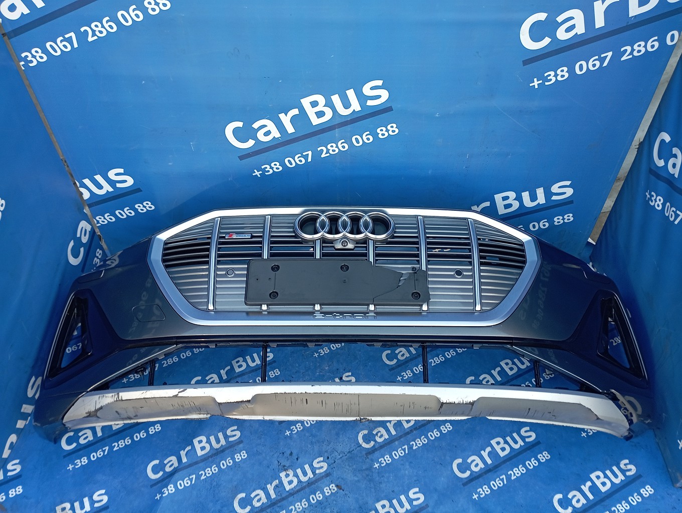 Бампер передній Audi E-TRON - 1