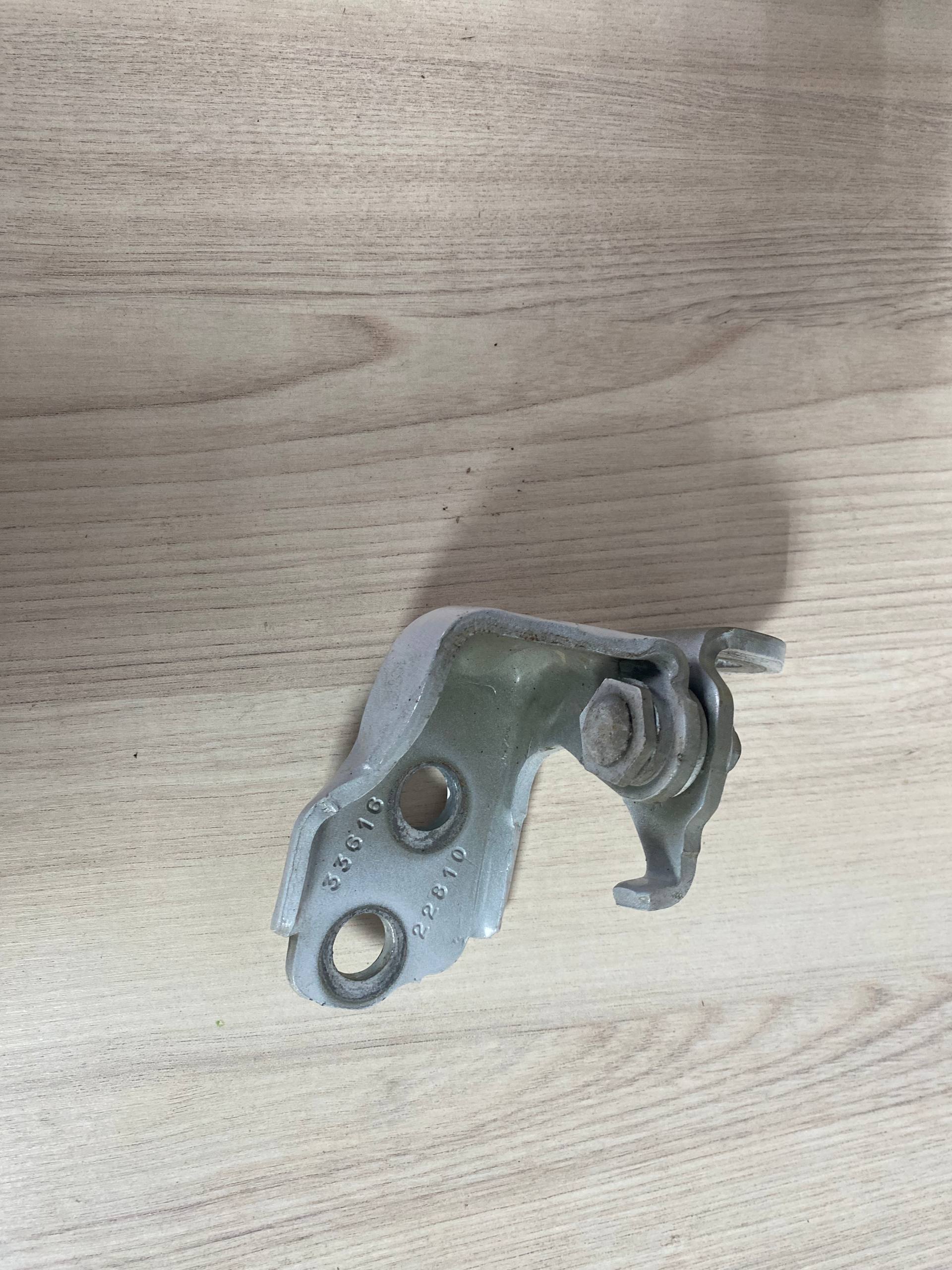 Петля Ford Escape 2017-2019 - 1