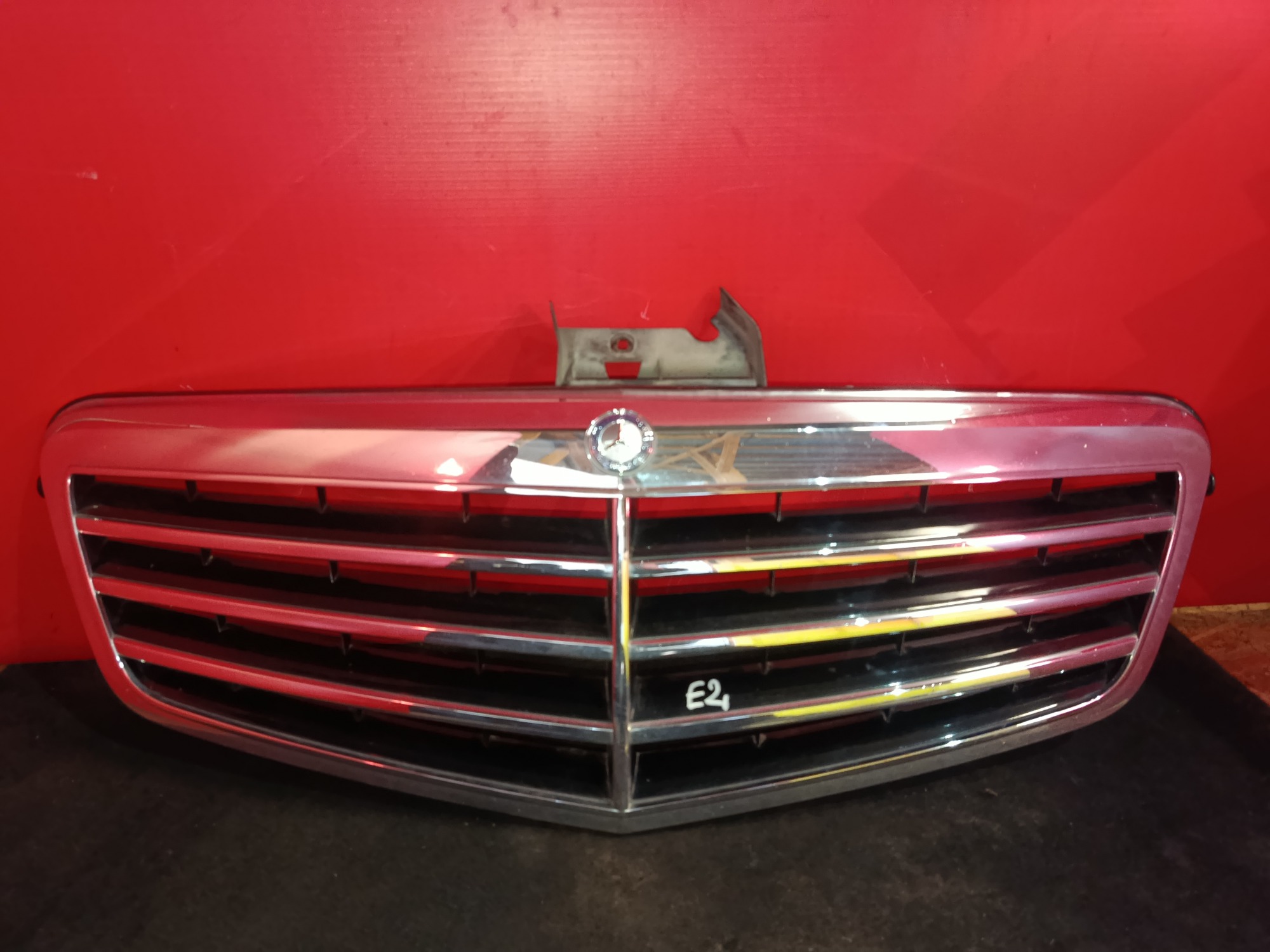 Решітка радіатора E-class W212 - 1