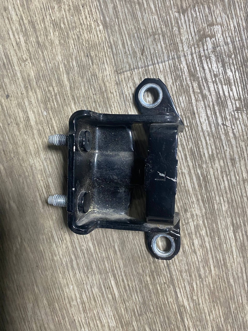 Петля Nissan Rogue 2014-2020 - 1