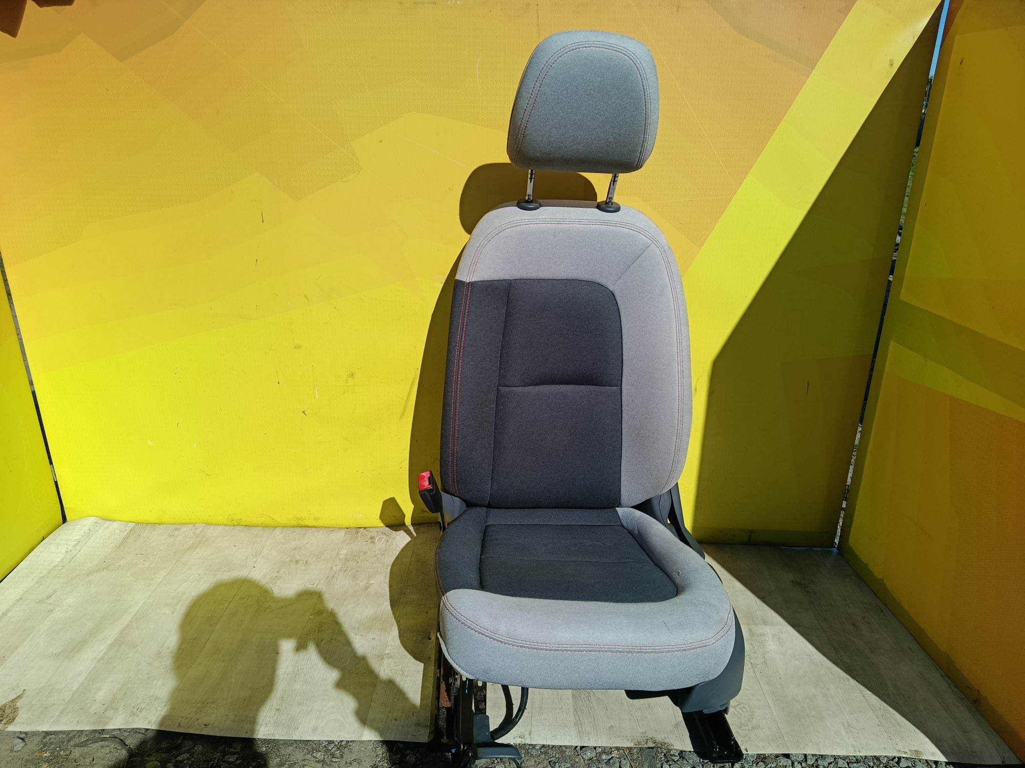 Сиденье переднее левое Chevrolet Bolt EV (2017-2021) - 1