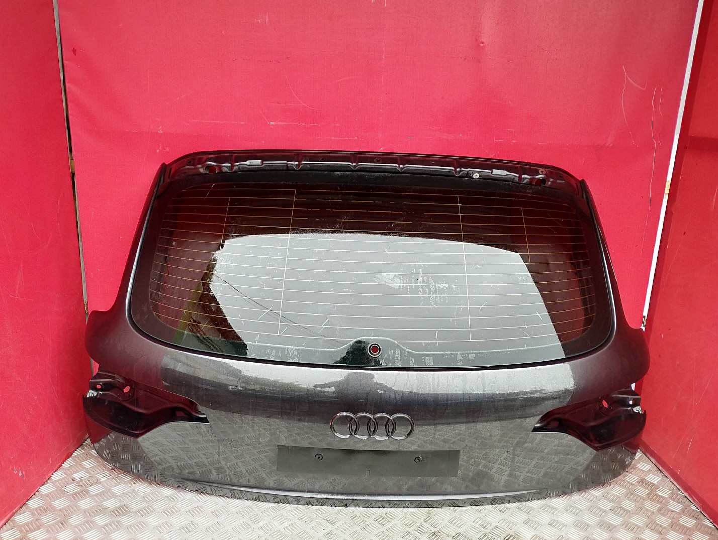 Кришка багажника (двері) Audi Q7 (2010-2015) - 1