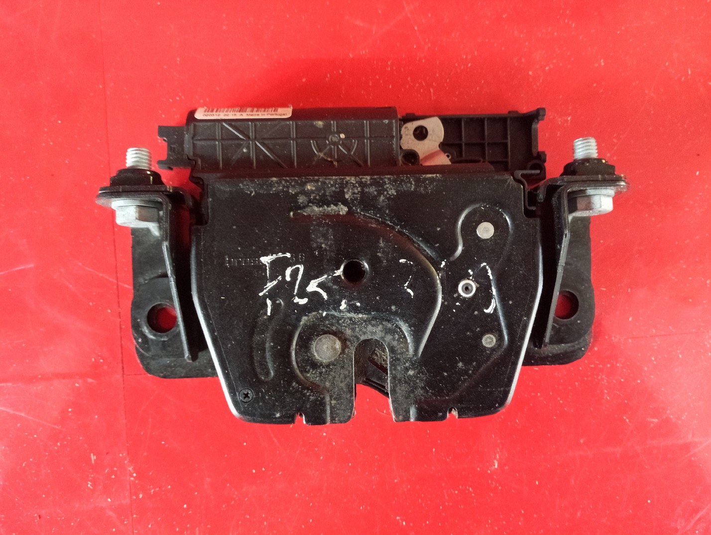 Замок кришки (двері) багажника BMW X3 F25 (2010-2017) - 1