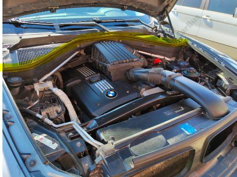 Уплотнитель капота BMW X5 E70 (2010-2013) рестайл - 1