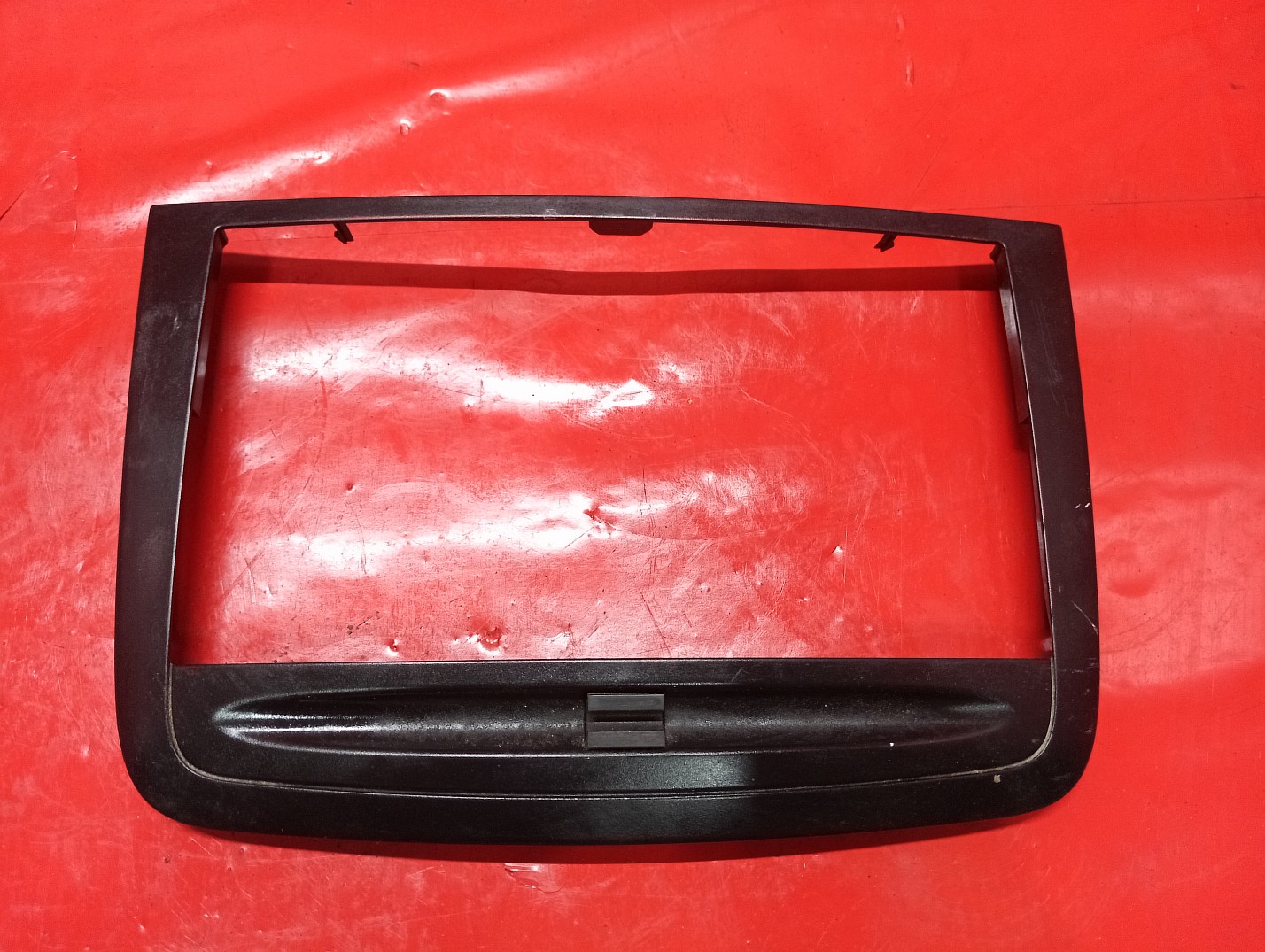 Декоративна накладка на торпедо Mercedes-Benz Vito W 639 (2010-2014) рестайл - 1