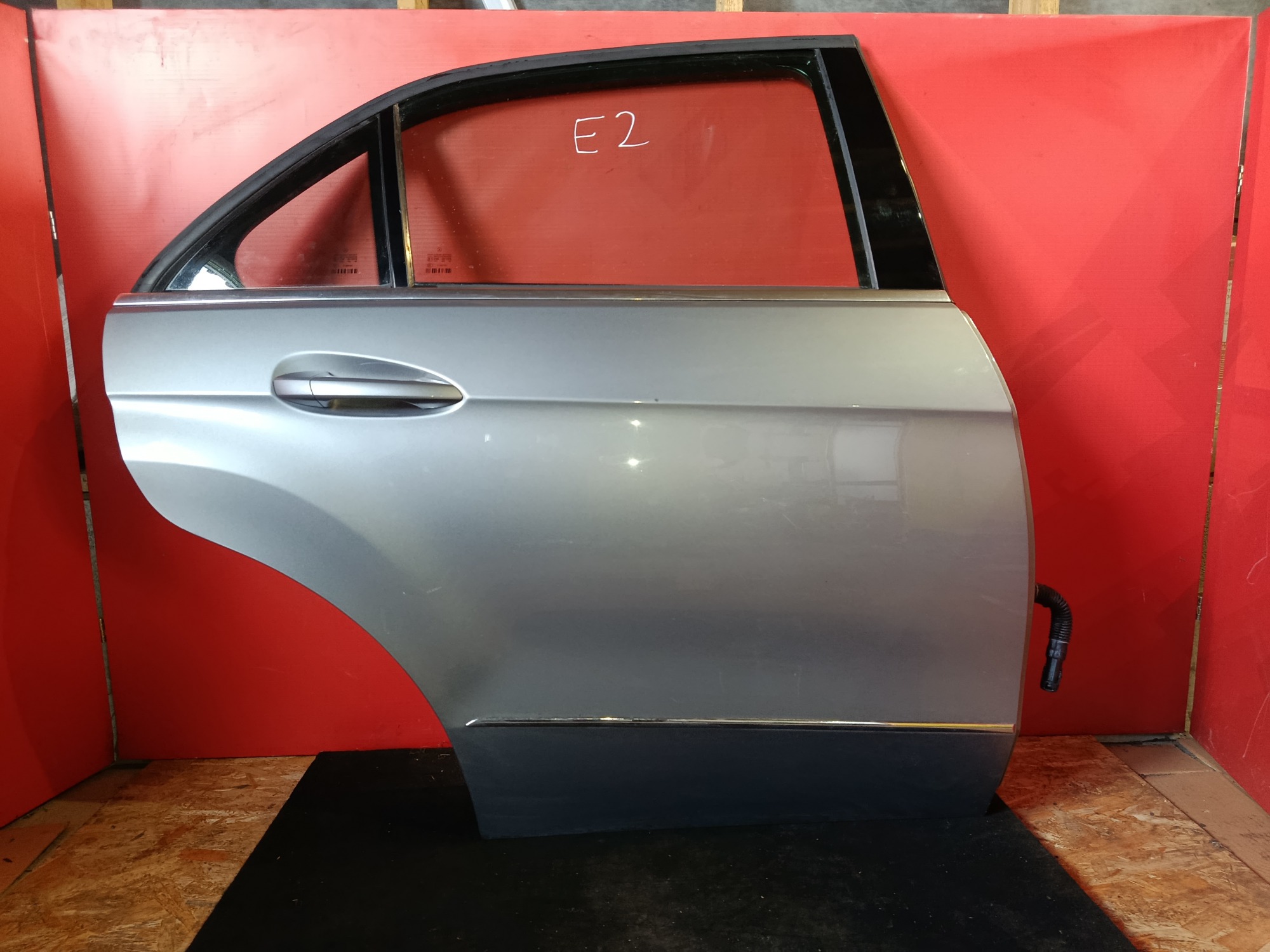 Дверь задняя правая E-class W212 - 1