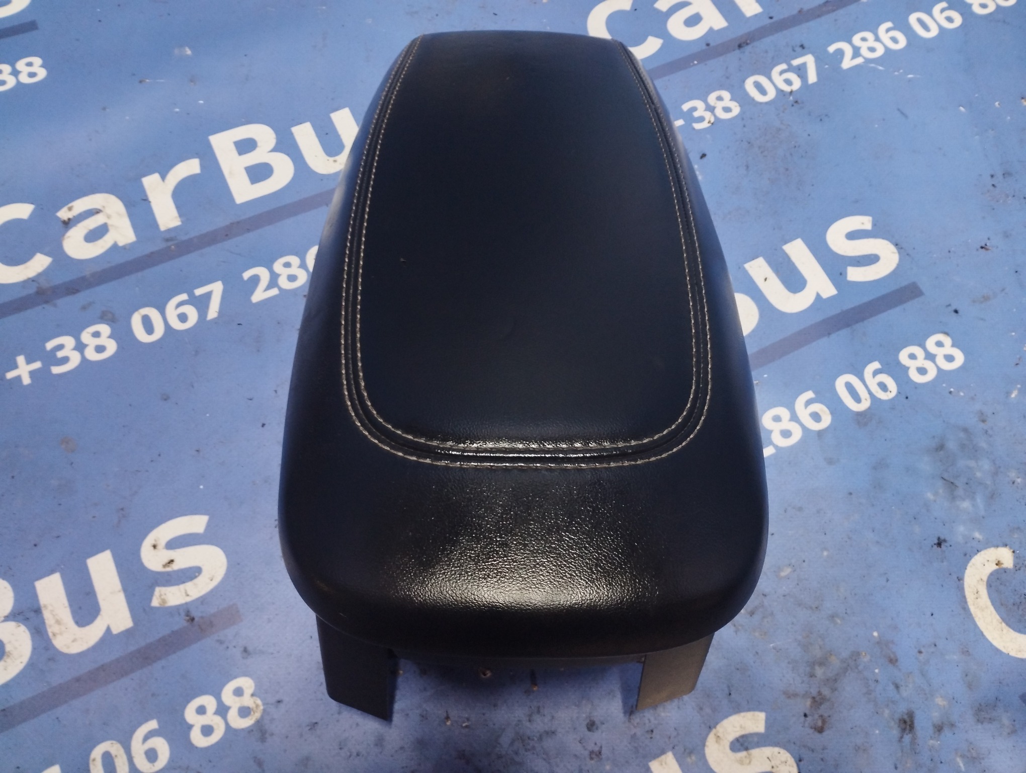 Подлокотник Ford Mustang Mach-E  Select Premium  ( 2019 - 2026 ) - 1