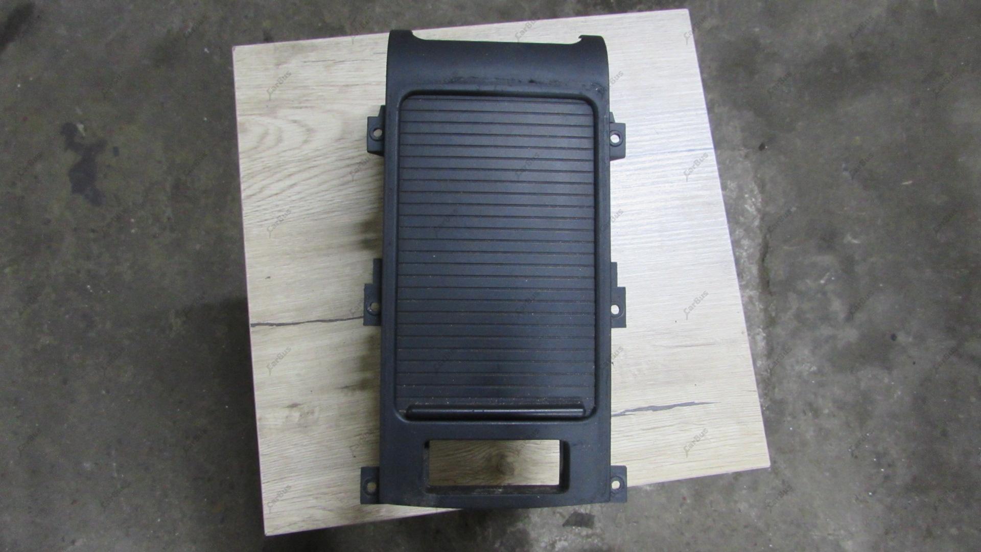Подстаканник BMW X5 E53 (2003-2006) рестайл - 1