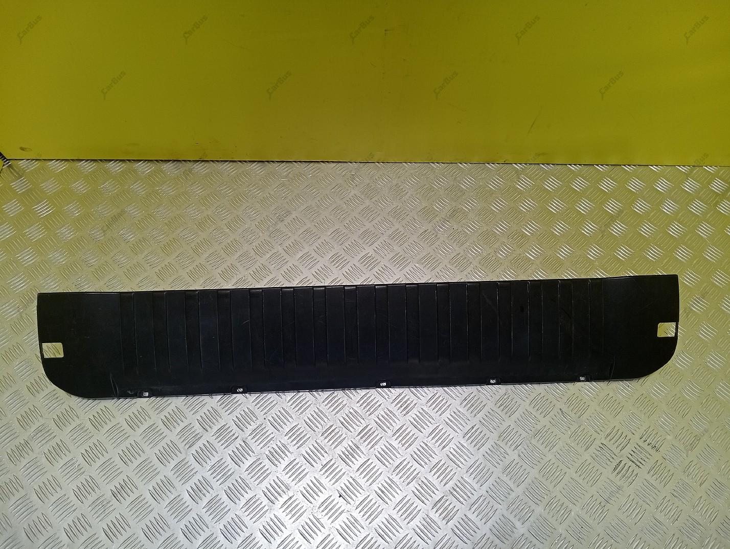 Обшивка кришки (двері) багажника BMW X5 E70 (2007-2010) дорестайл - 1
