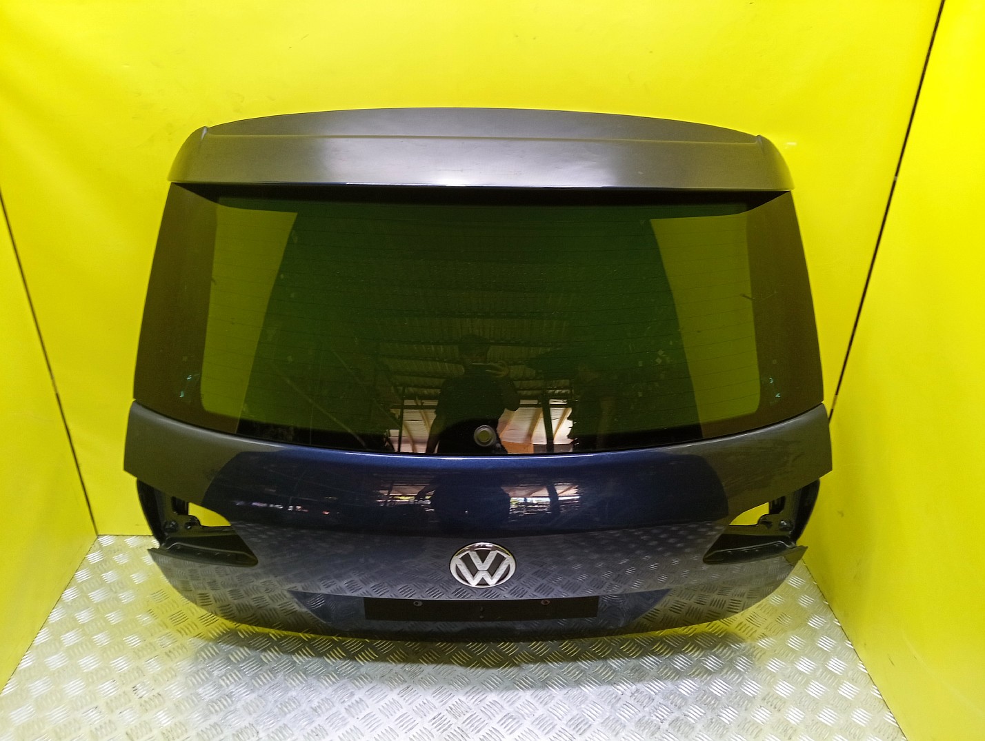 Кришка багажника (двері) Volkswagen Touareg NF (2010-2014) - 1
