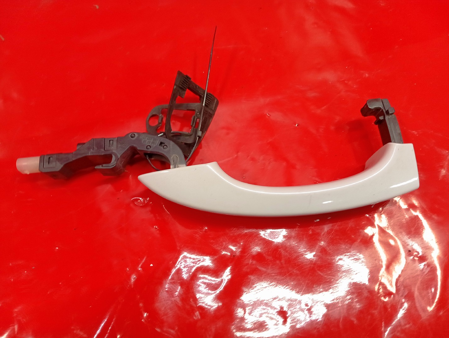 Ручка дверей зовнішня ліва сторона задня/передня Audi Q7 4M(2015-2020) - 1