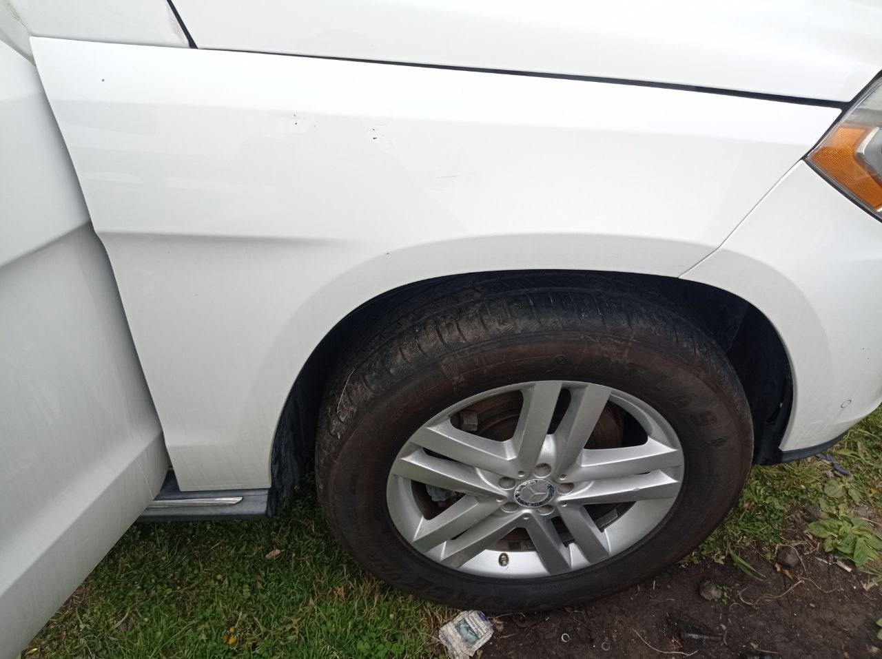 Крило переднє праве Mercedes GL X166 - 1