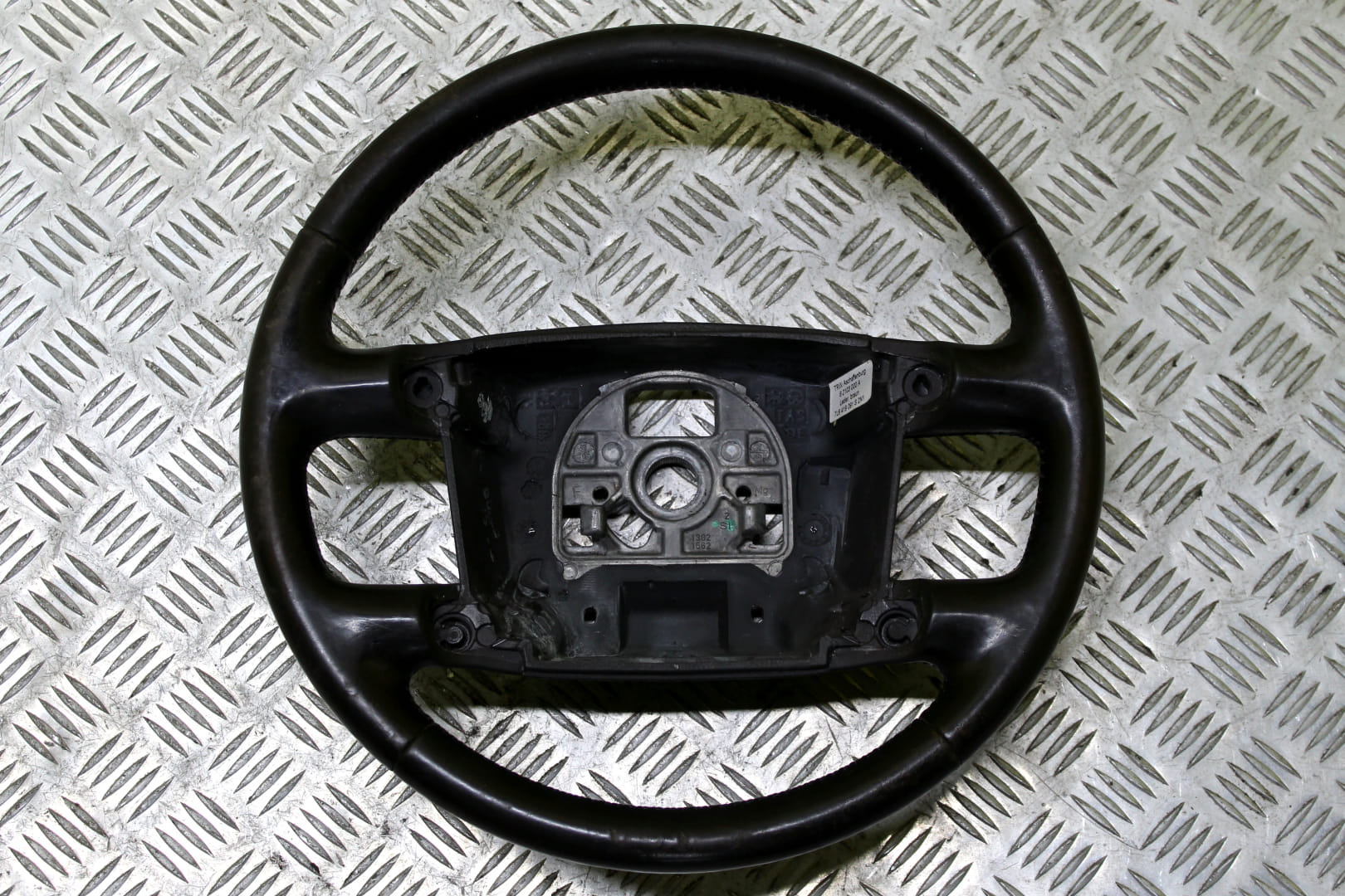 Руль Volkswagen Touareg (2007-2010) рестайл - 1