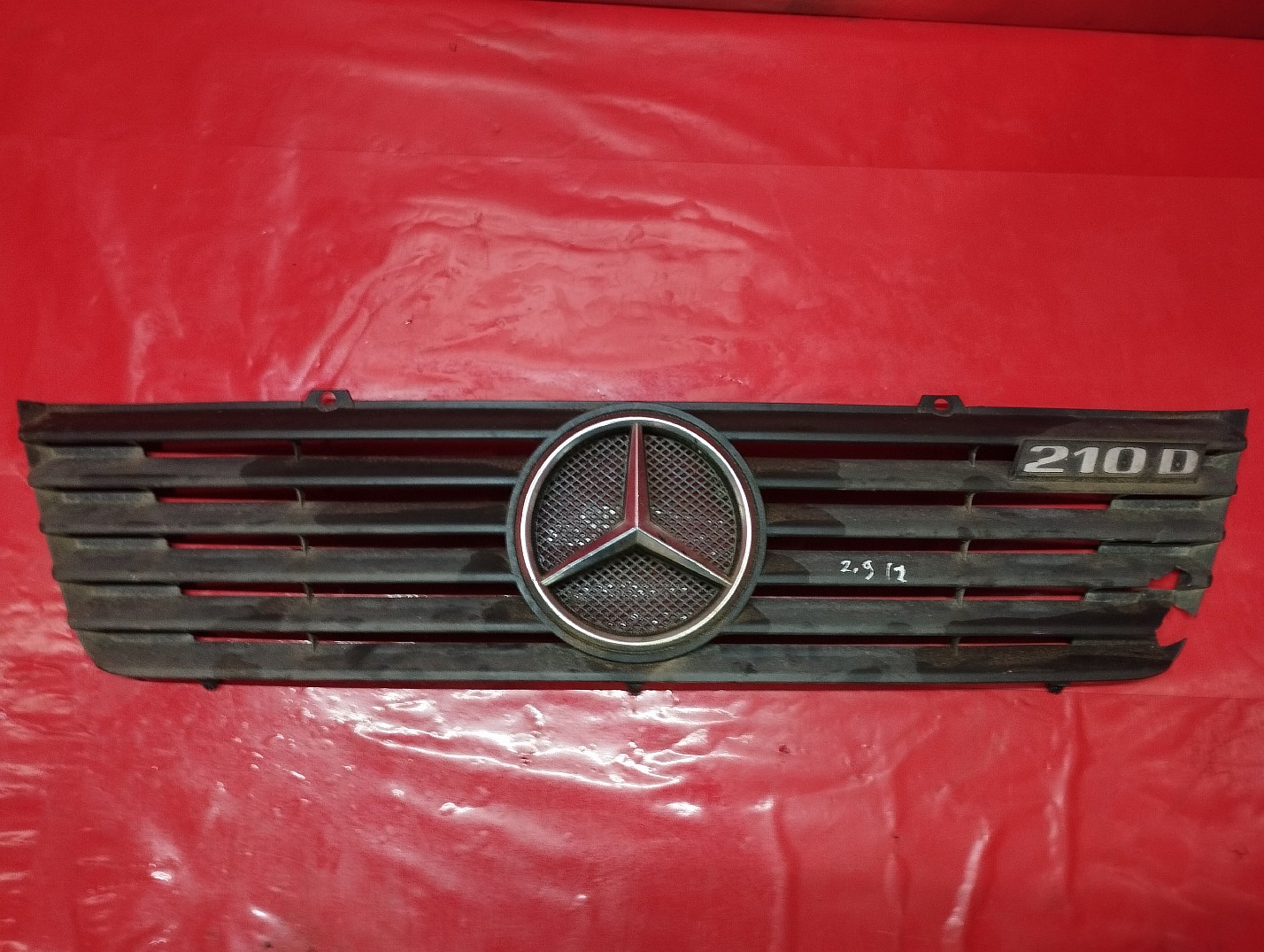Решетка радиатора Mercedes-Benz Sprinter W 901 (1995-2000) - 1