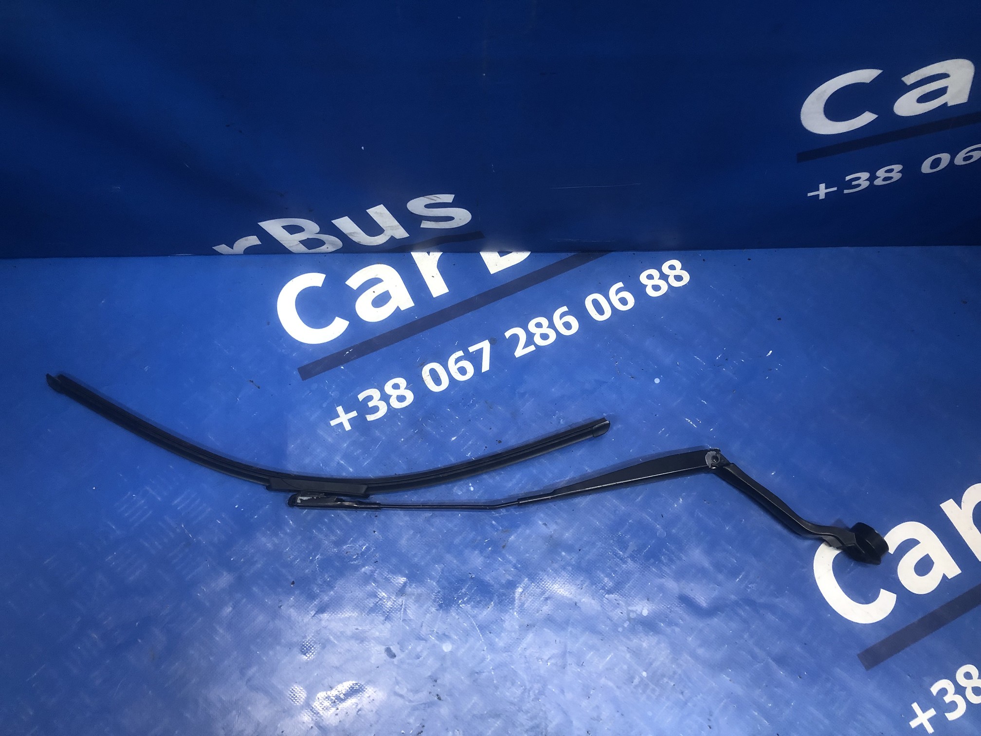 Щіткотримач двірників передній правий Ford Escape 3 FL ( 2012 - 2019 ) - 1