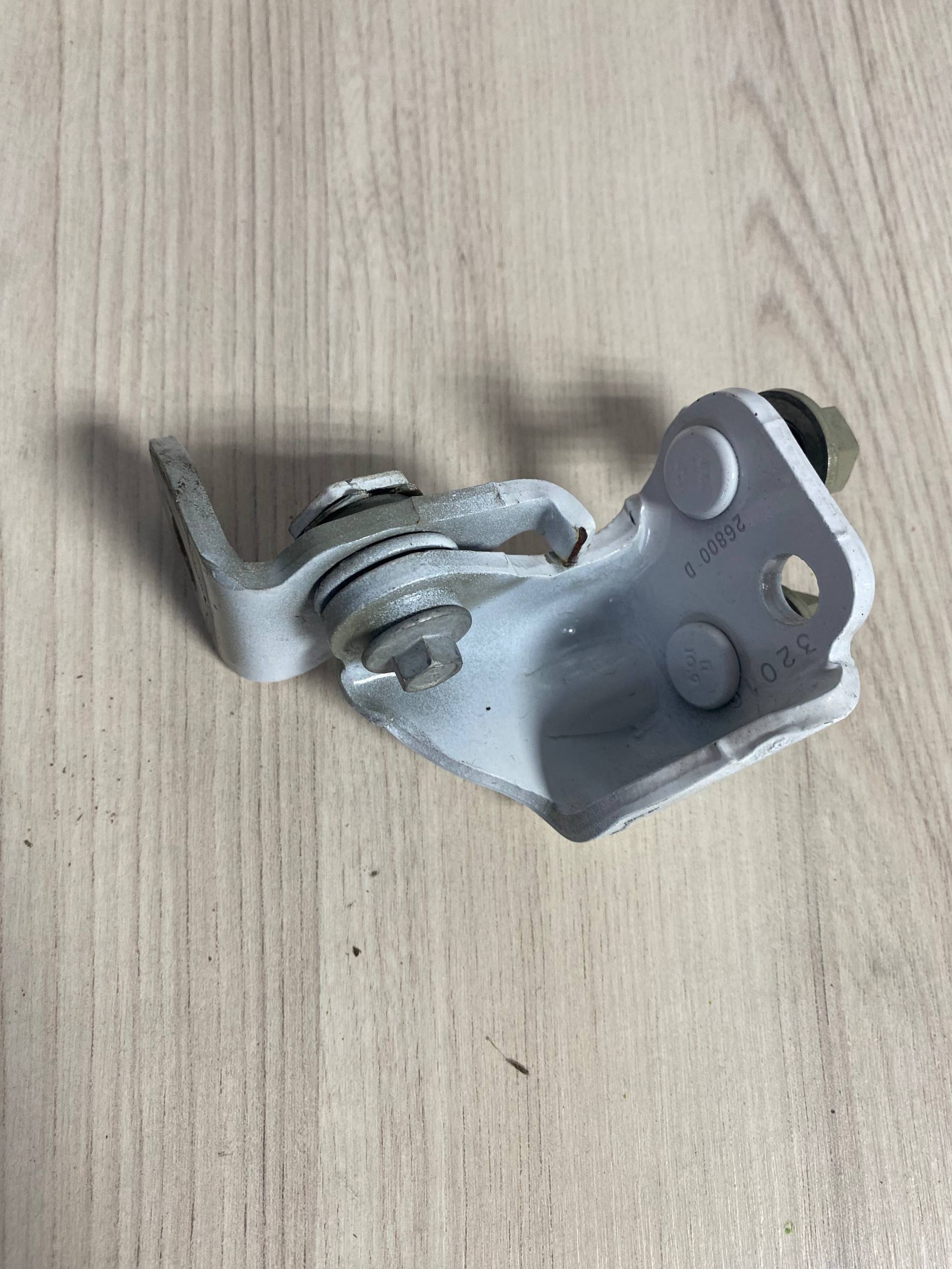 Петля Ford Escape 2017-2019 - 1