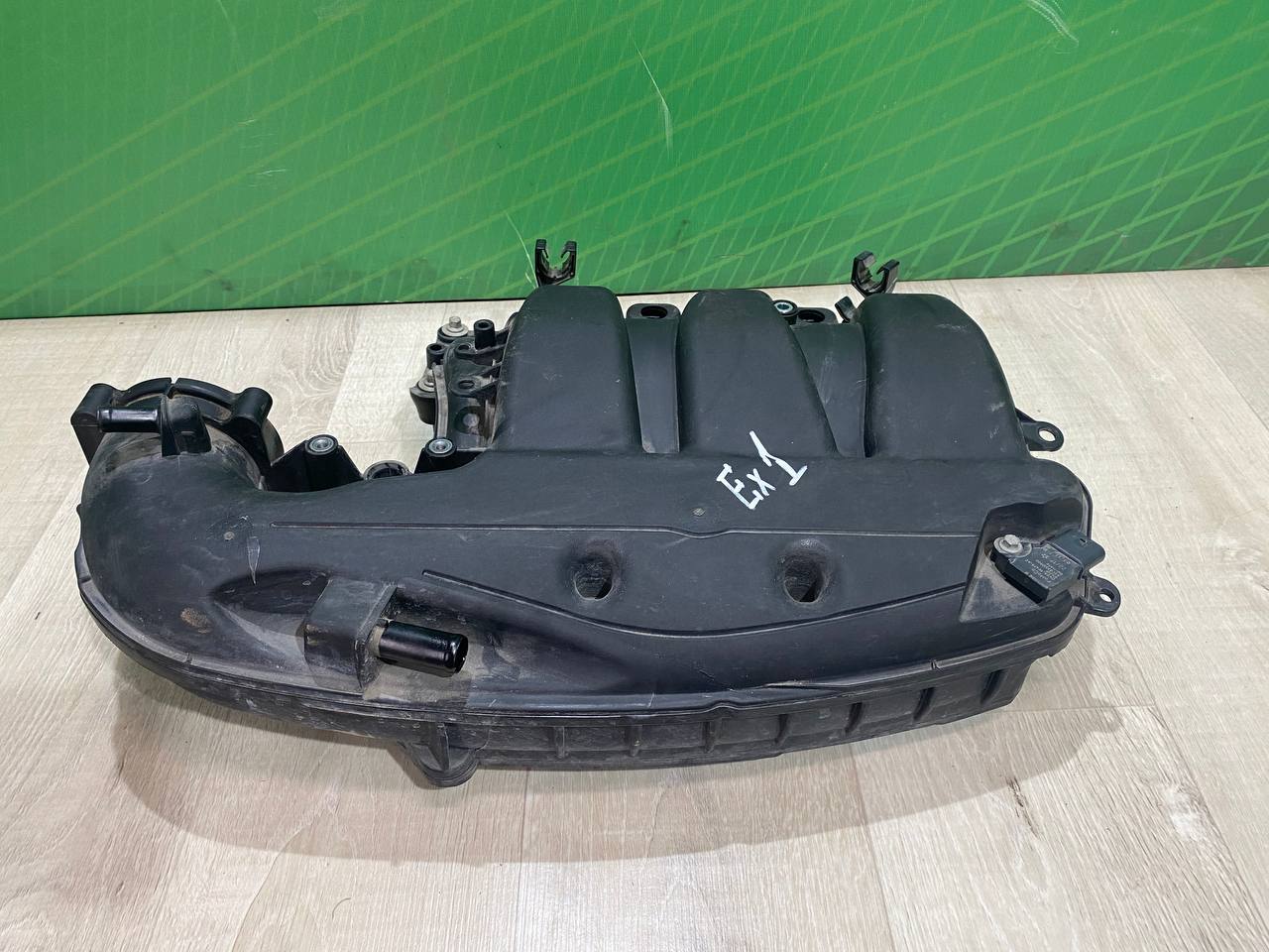Коллектор впускной Ford Explorer (2011-2019) - 1