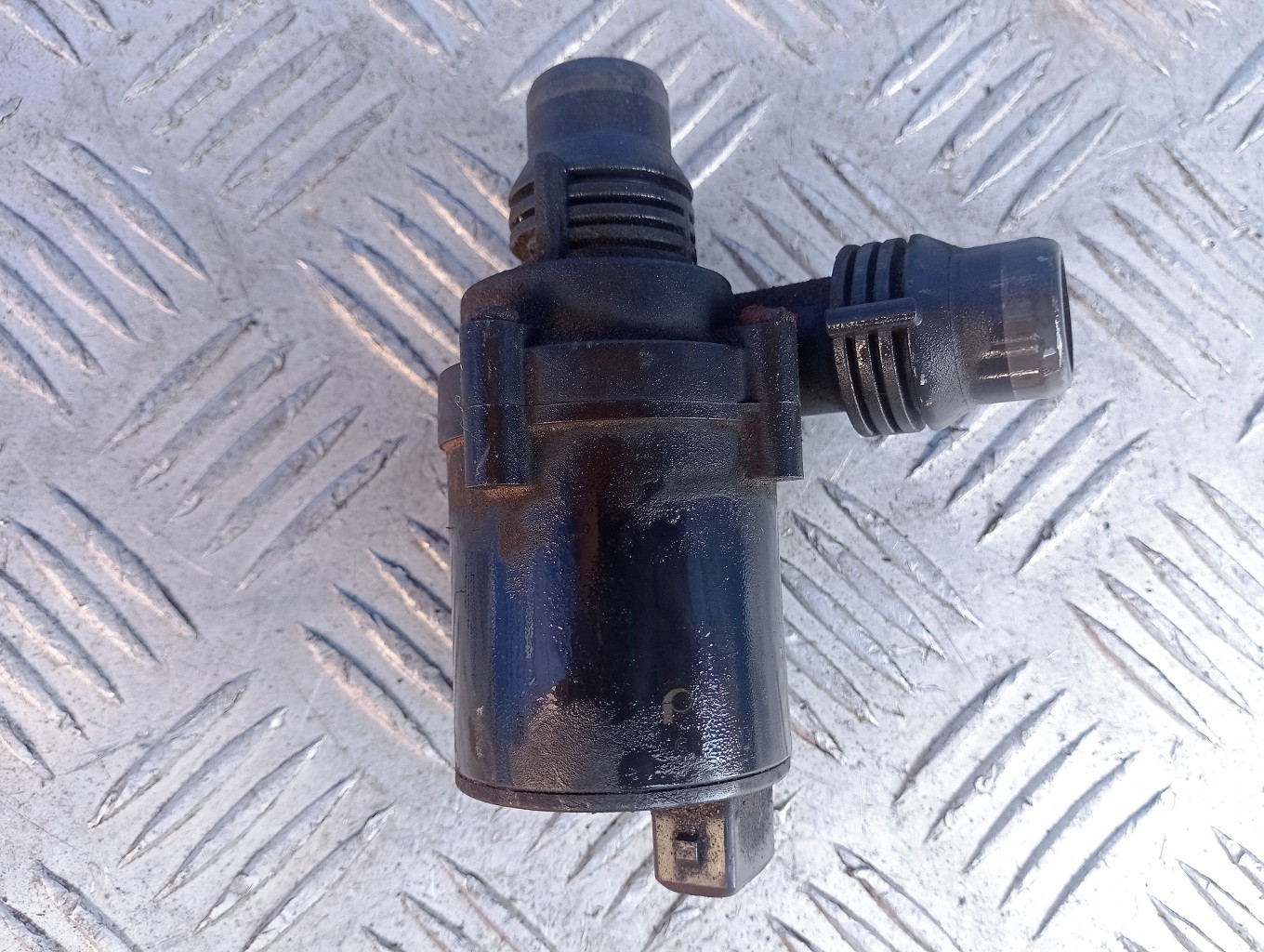 Насос водяной (помпа) BMW X5 E70 (2007-2010) дорестайл - 1