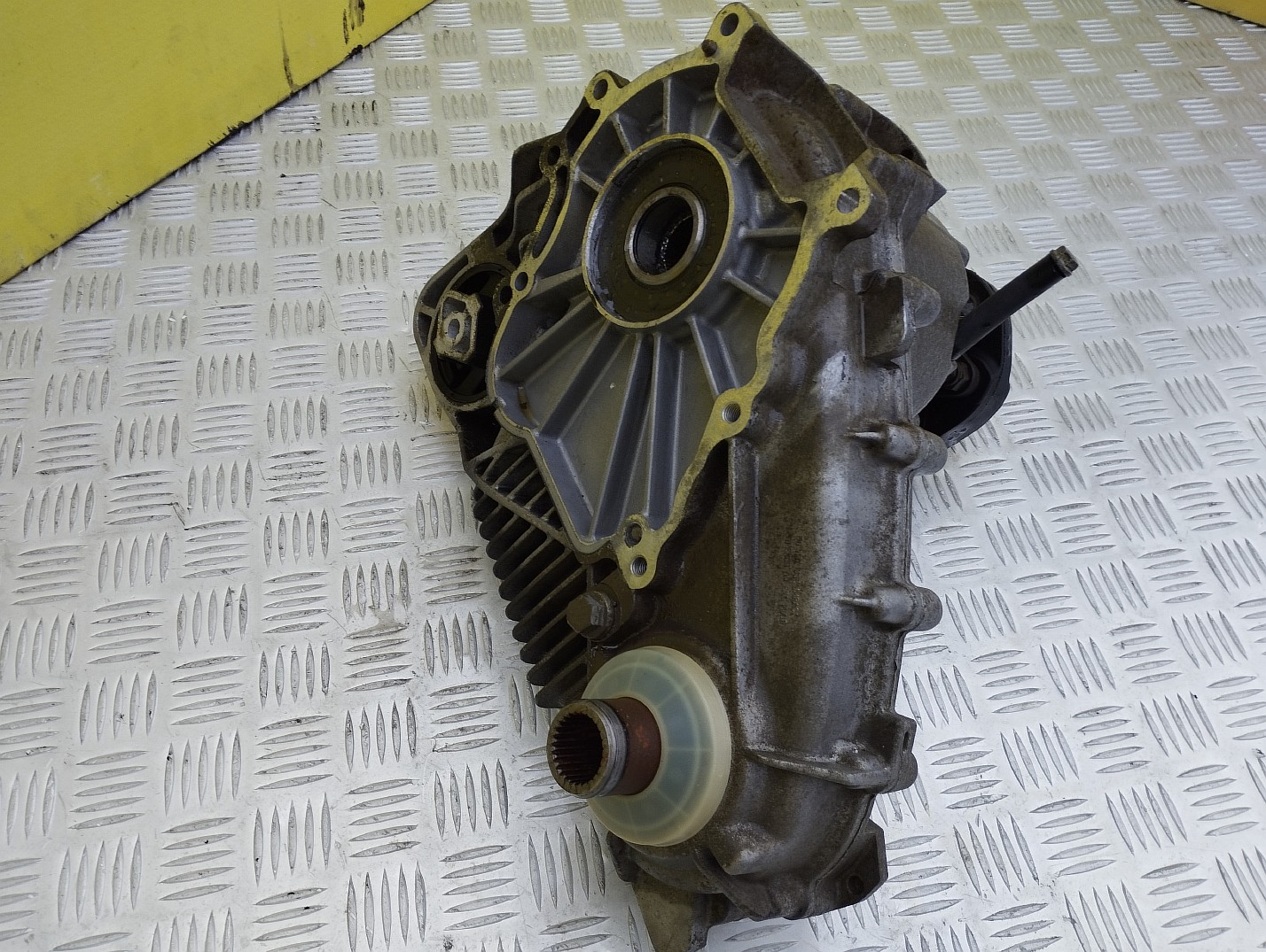 Раздаточная коробка (раздатка) BMW X5 E53 (2003-2006) рестайл - 1
