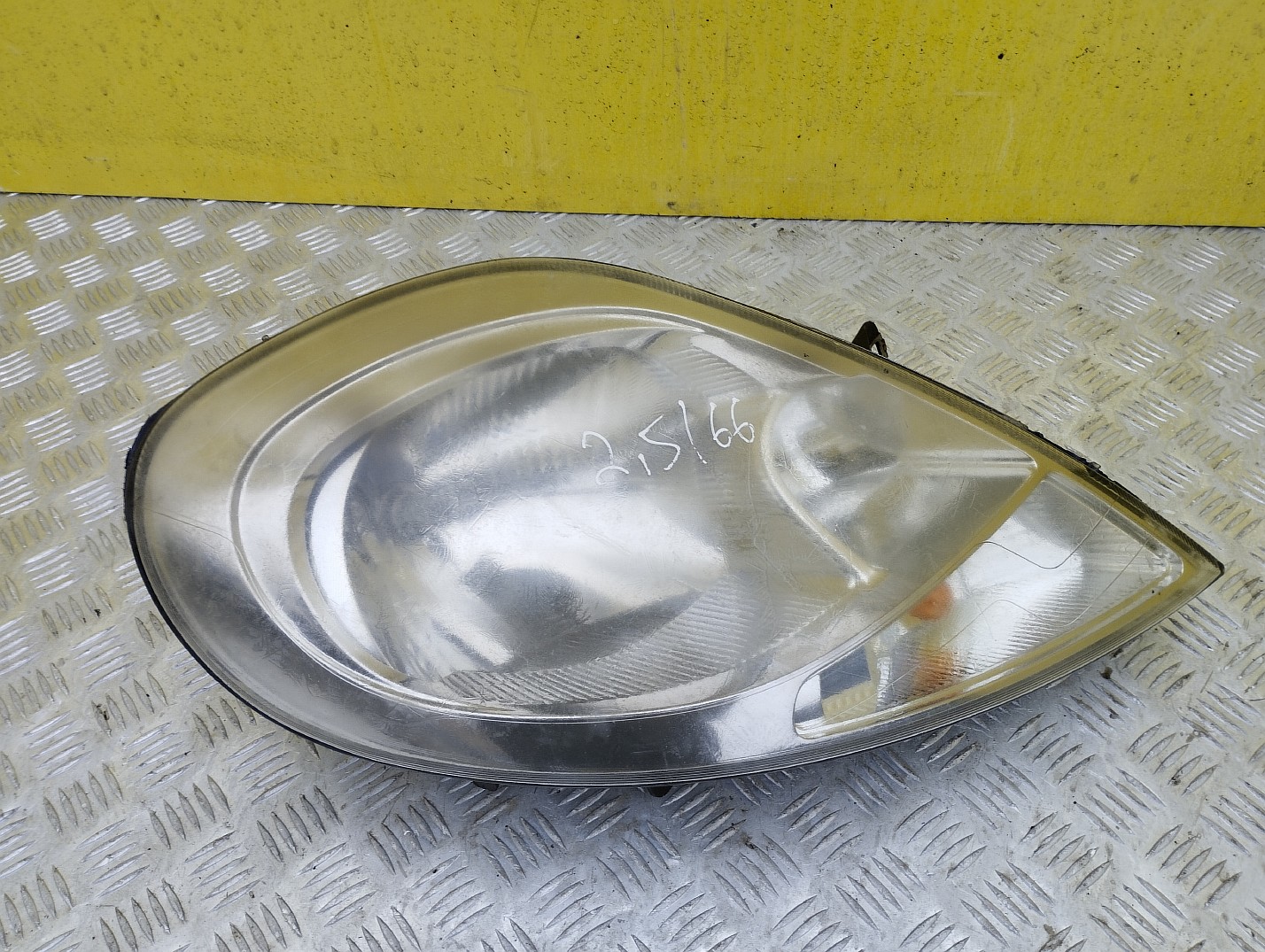 Фара передня права Renault Trafic II, Opel Vivaro II, Nissan Primastar II (2006-2014) рестайл - 1