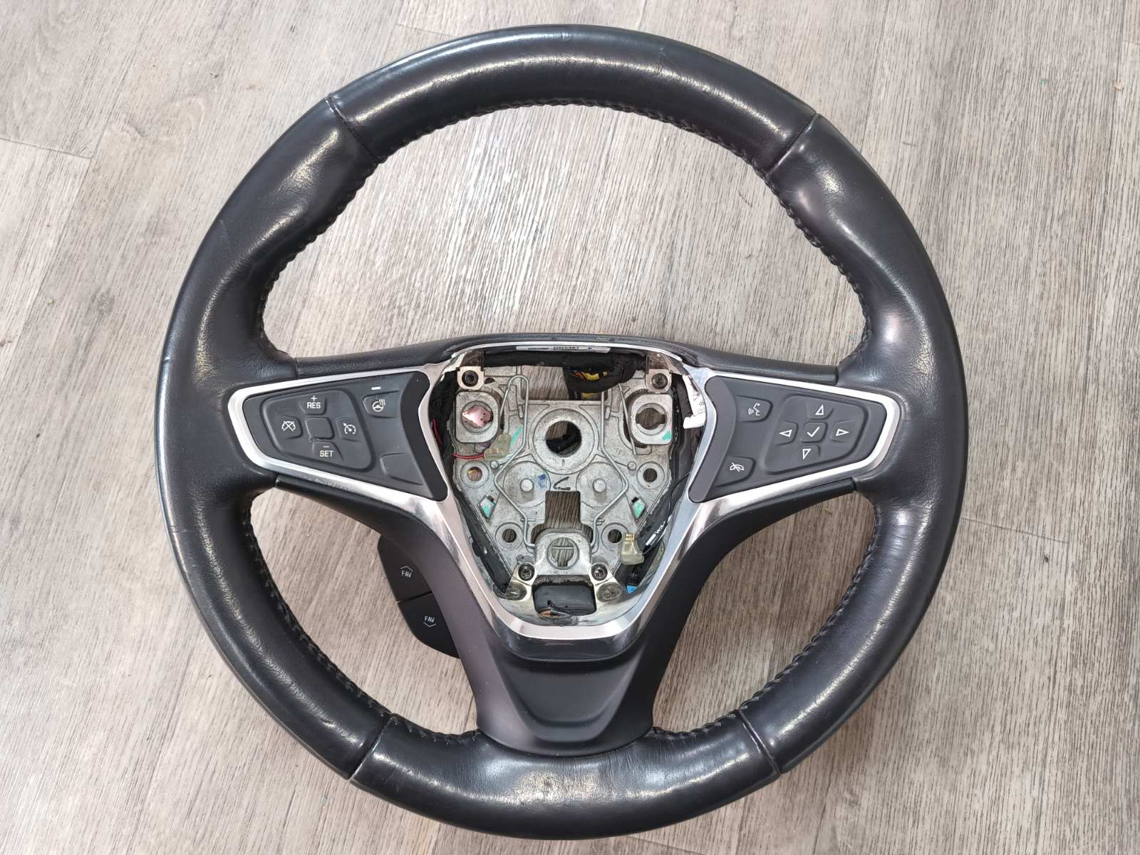 Руль Chevrolet Bolt EV (2017-2021) - 1
