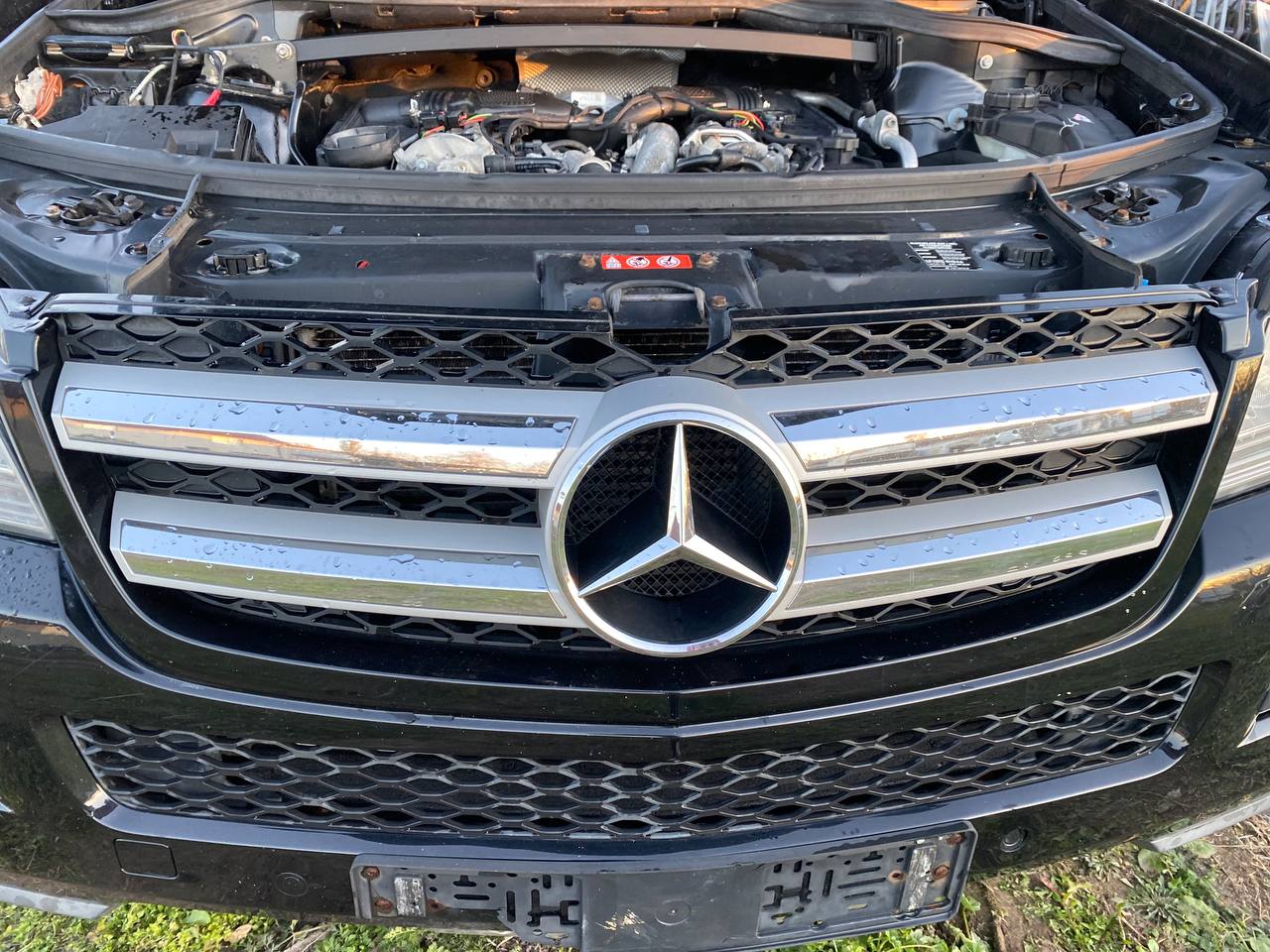 Решетка радиатора Mercedes GL X164 - 1