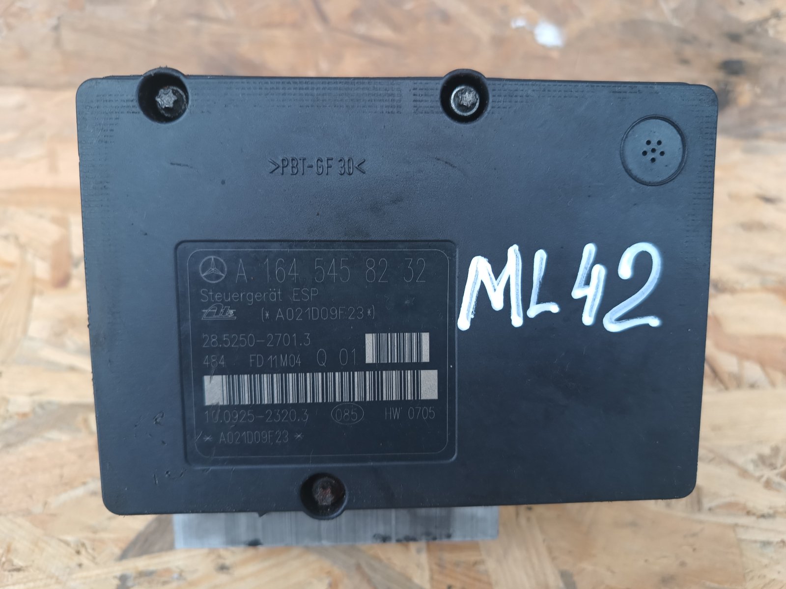 Блок управления ABS Mercedes ML W164 (2005-2011) - 1