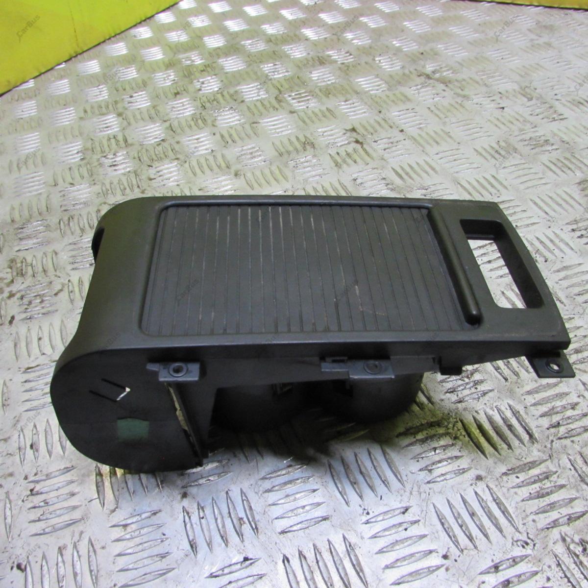 Подстаканник BMW X5 E53 (2003-2006) рестайл - 1