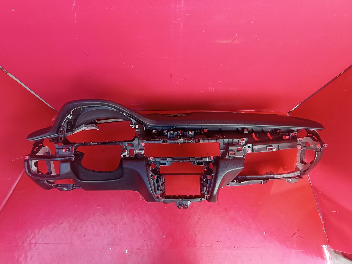 Торпедо (панель передня) BMW X5 F15 (2013-2018) - 1