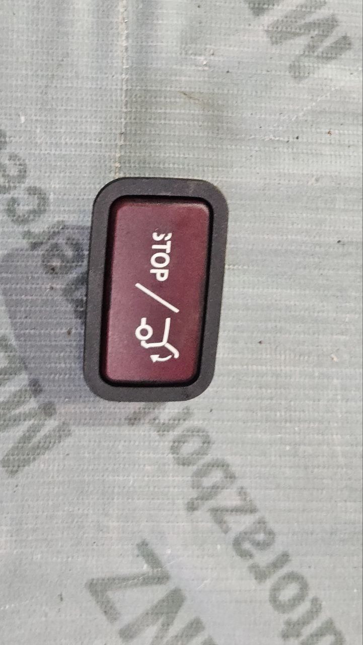 Кнопка закриття кришки багажника Mercedes ML W164 (2005-2011) - 1