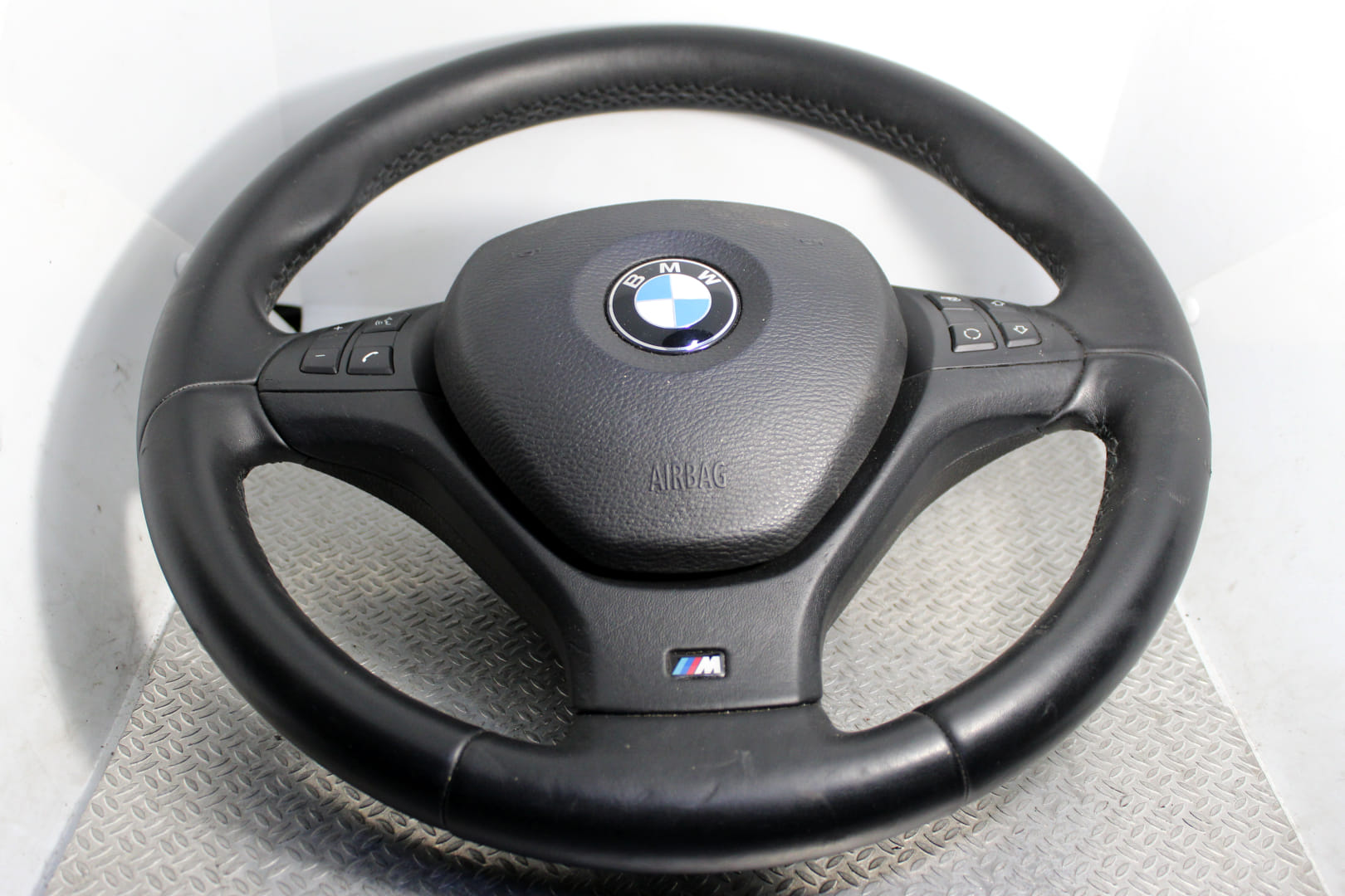 Руль BMW X5 E70 (2010-2013) рестайл - 1