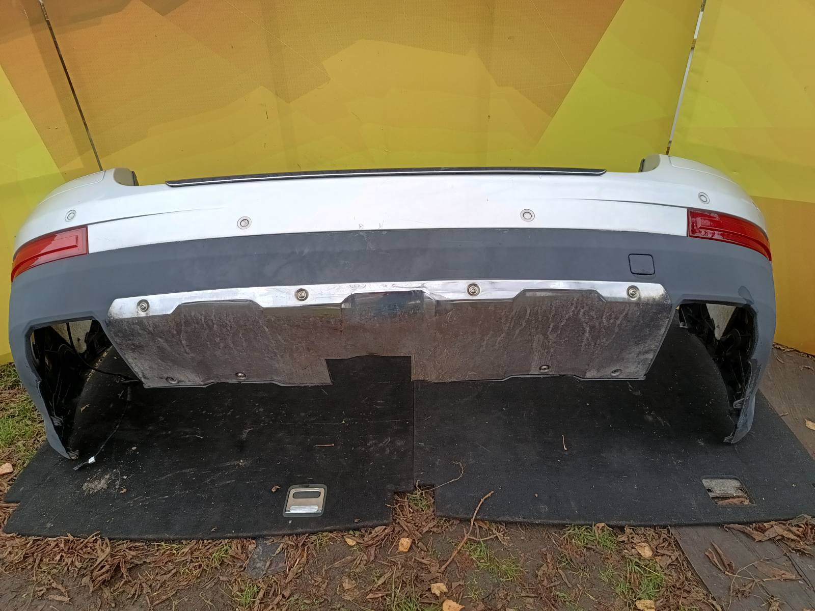 Бампер задний Mercedes GL X164 - 1