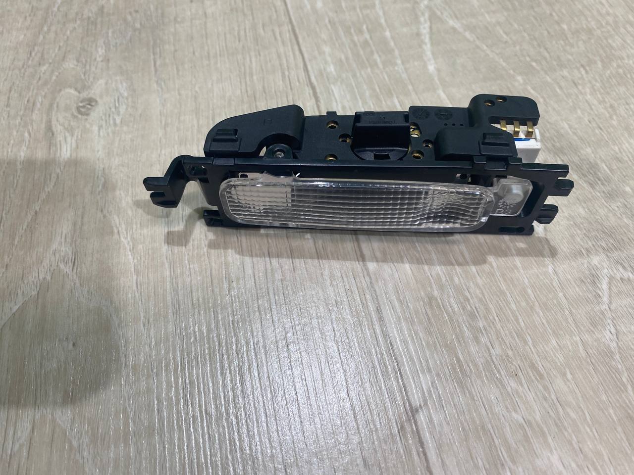 Плафон салона (фонарь) Ford Explorer (2011-2019) - 1
