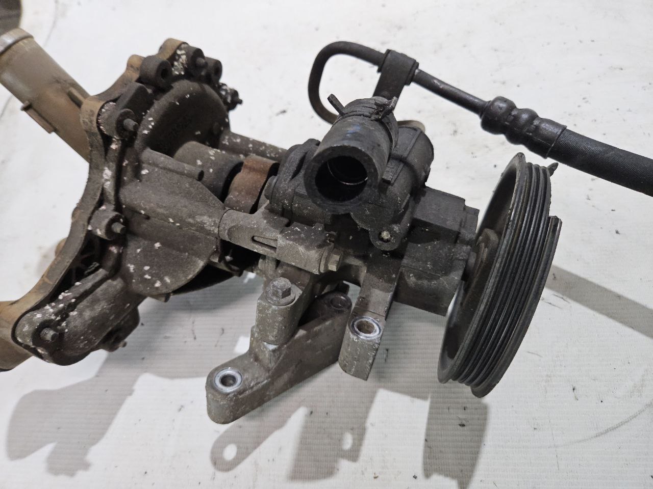 Насос гідропідсилювача керма (ГУР) Ford Transit MK7 (V347 / V348; 2006—2013 - 1
