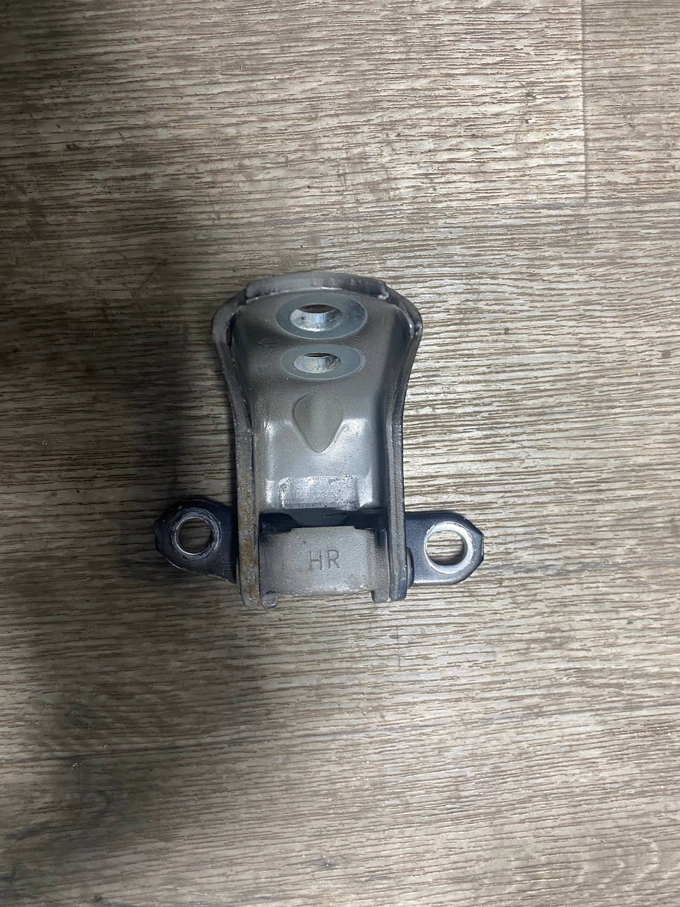 Петля Nissan Rogue 2014-2020 - 1