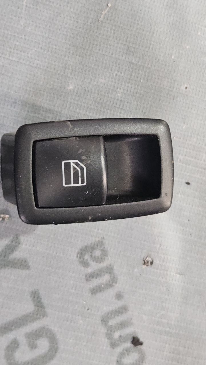 Кнопка склопідйомника передня права Mercedes ML W164 (2005-2011) - 1