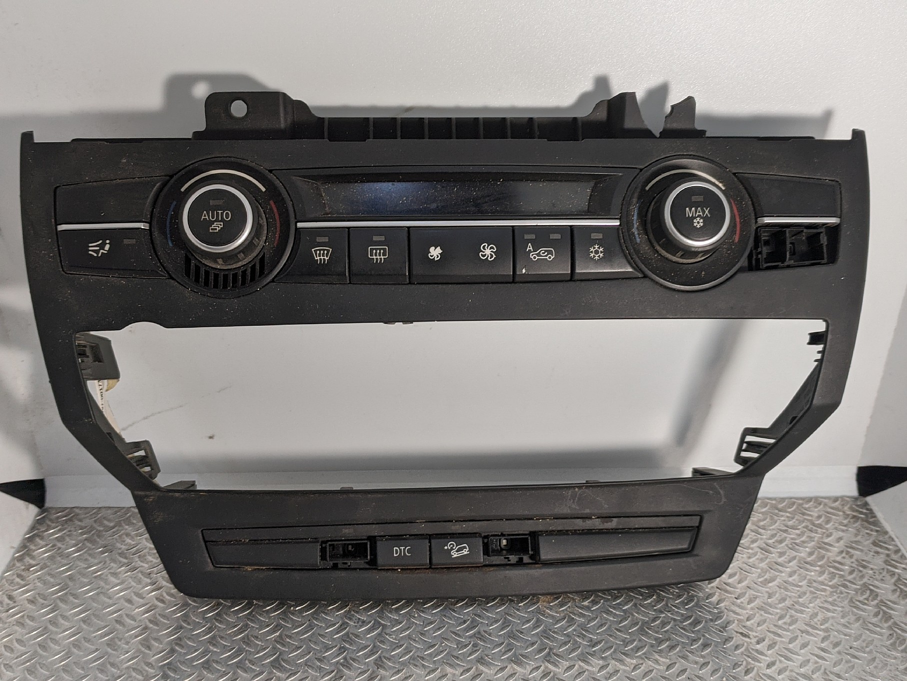 Панель керування клімат-контролю BMW X5 E70 (2007-2010) дорестайл - 1