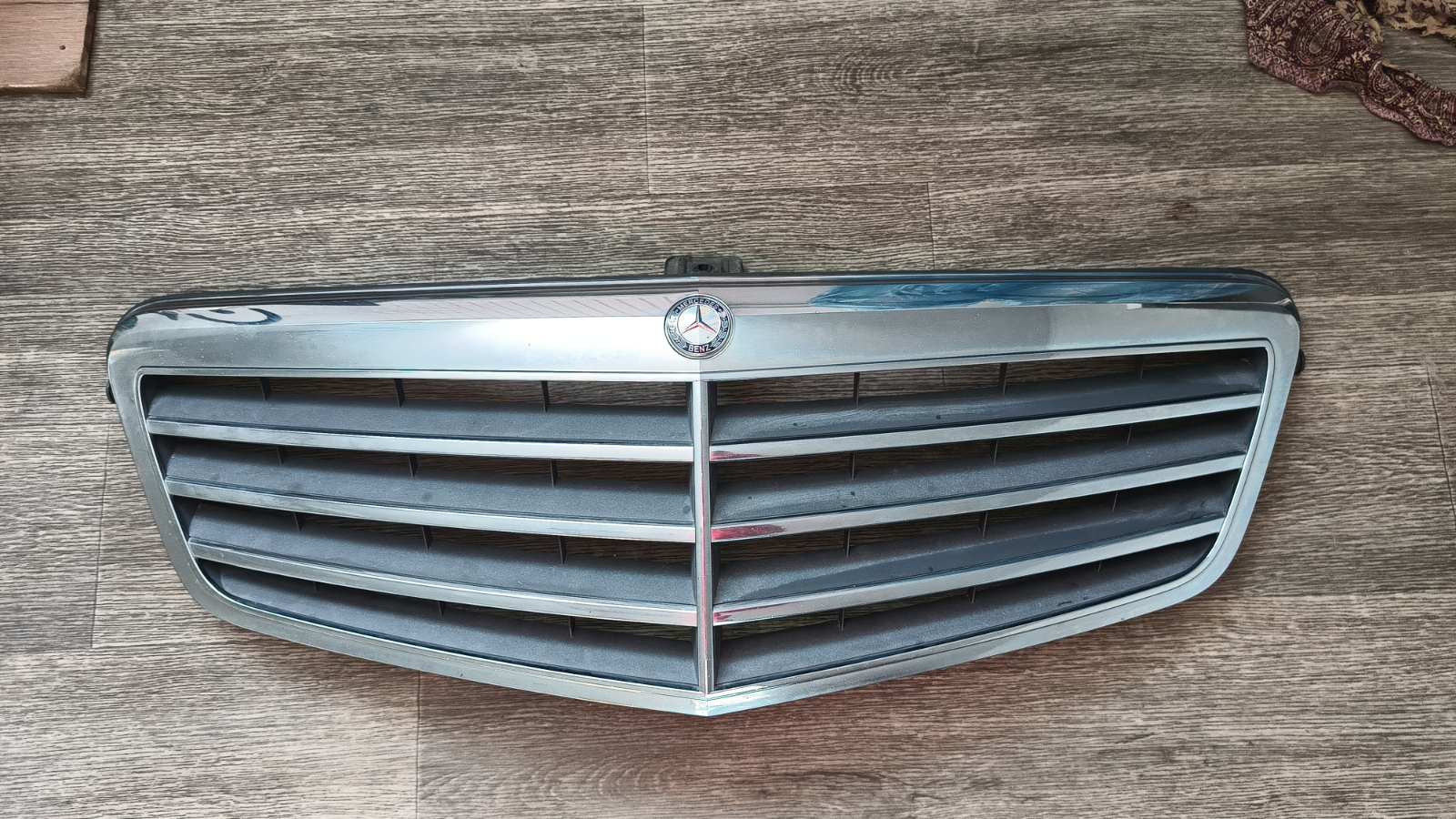 Решітка радіатора E-class W212 - 1