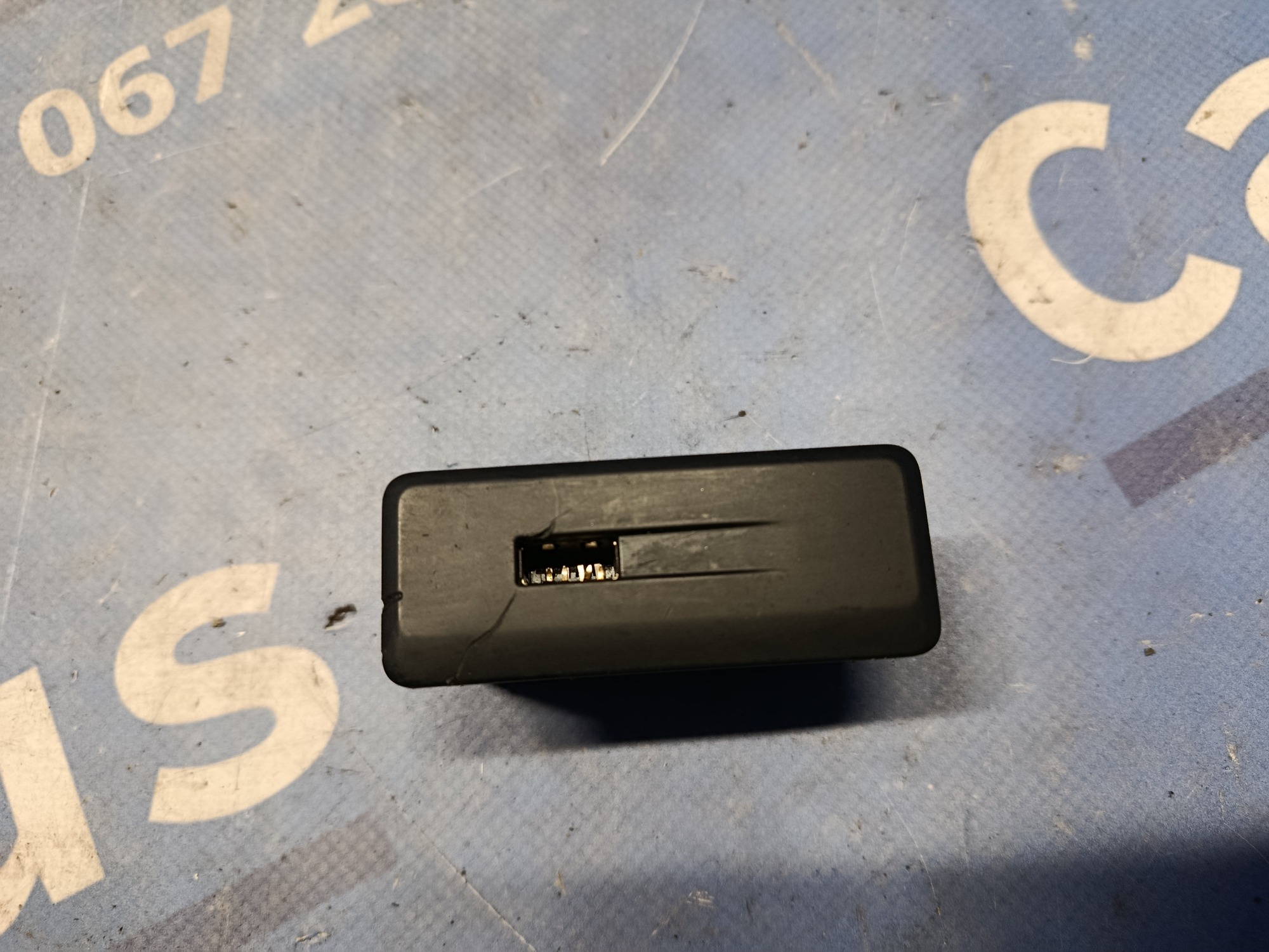 Блок УСБ USB Renault Trafic III, Opel Vivaro III (2014-2020) - 1