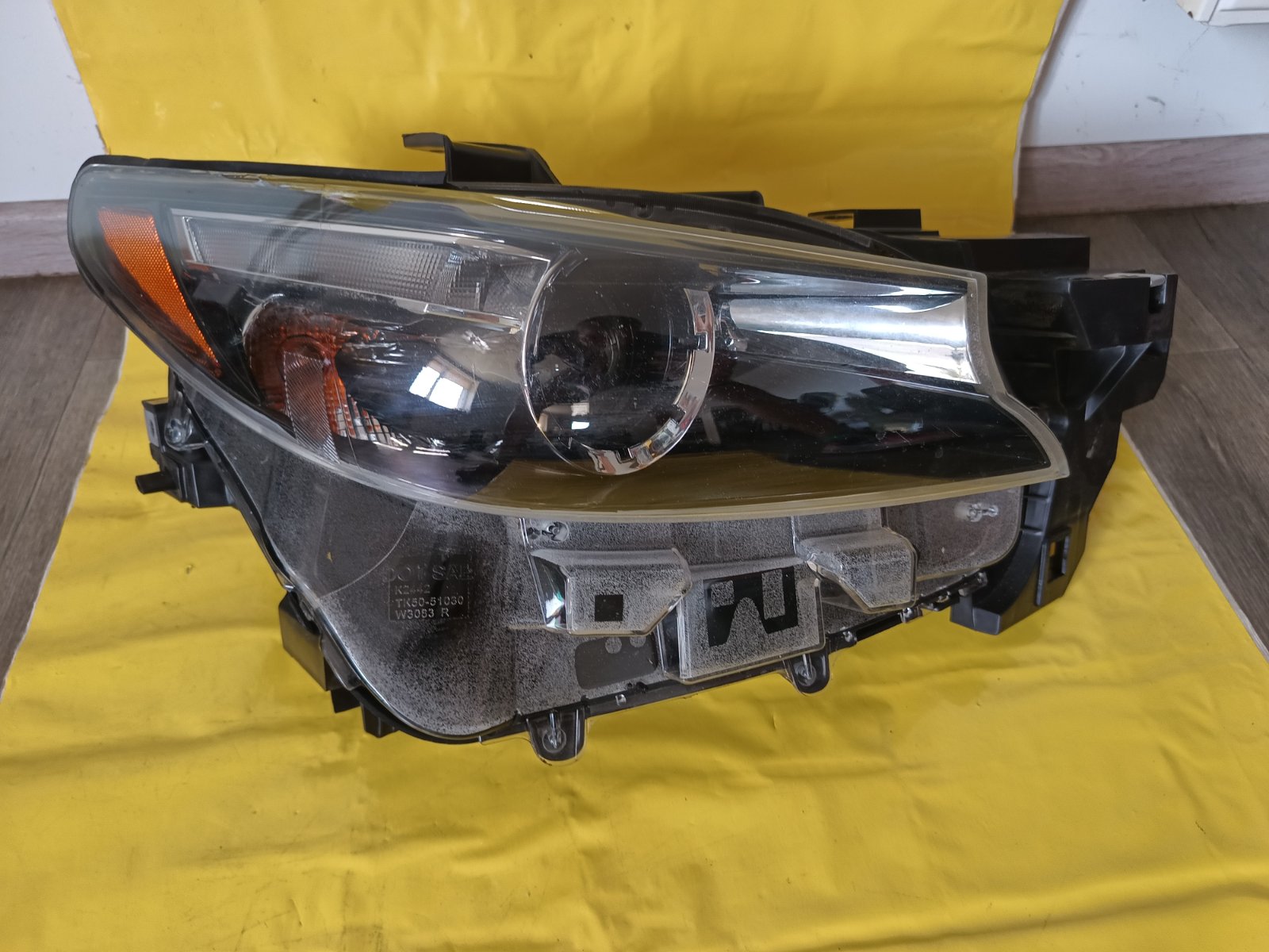 Фара передняя правая Mazda CX9 (2016-2023) - 1
