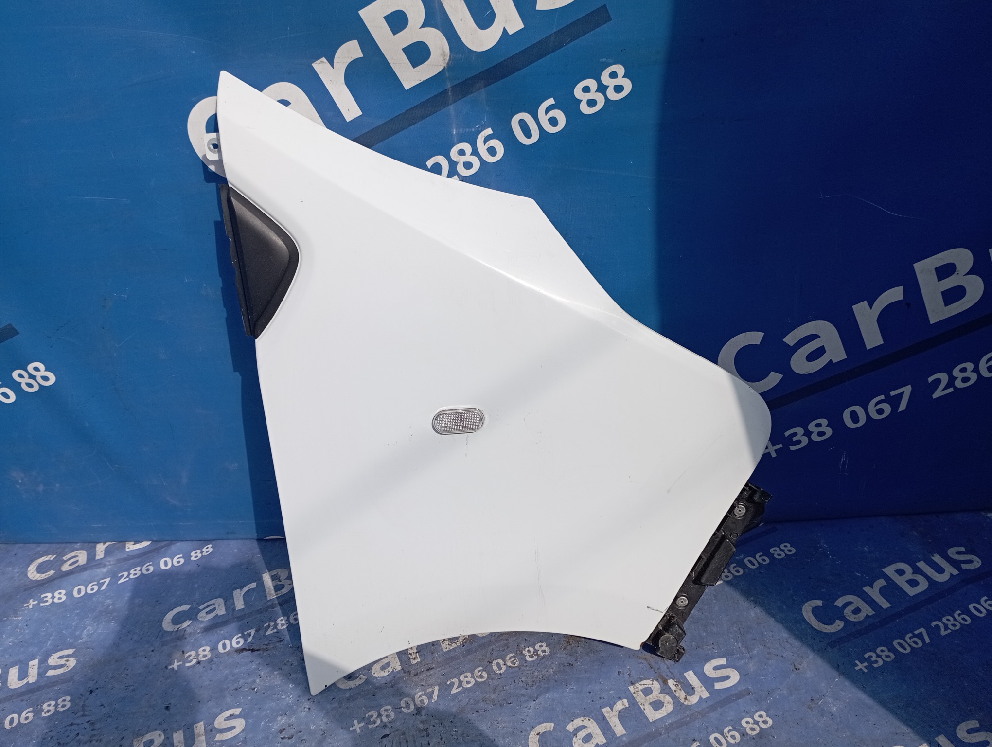 Крило переднє праве Renault Trafic III, Opel Vivaro III (2014-2020) - 1