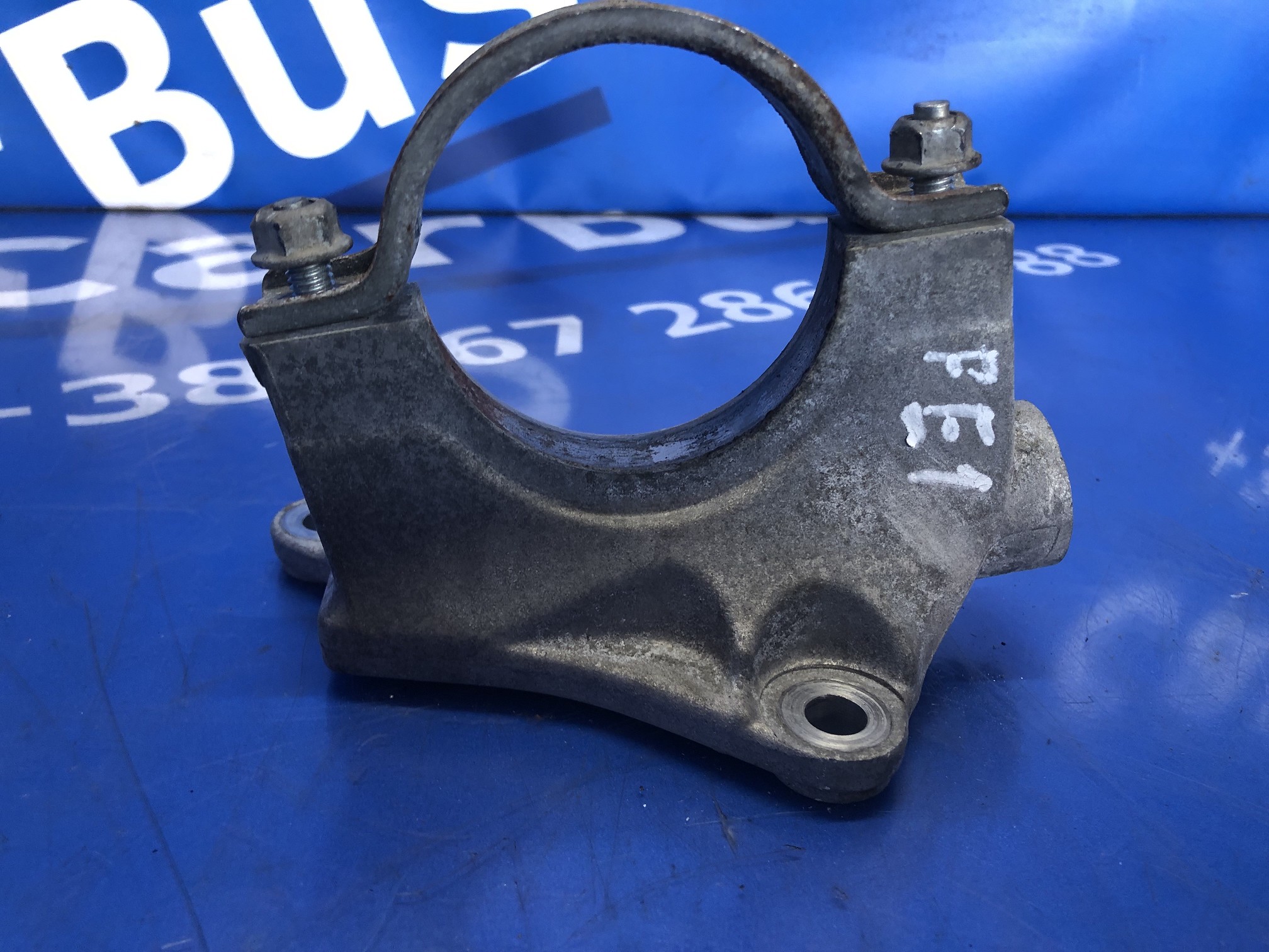 Крепление Ford Escape 3 FL ( 2012 - 2019 ) - 1