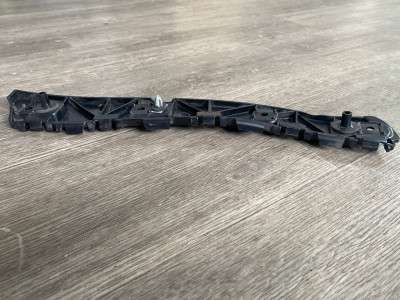 Кронштейн (кріплення) заднього бампера правий Ford Escape 2017-2019