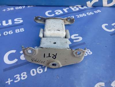 Петля двері розпашной Renault Trafic II, Opel Vivaro II, Nissan Primastar II (2006-2014) рестайл