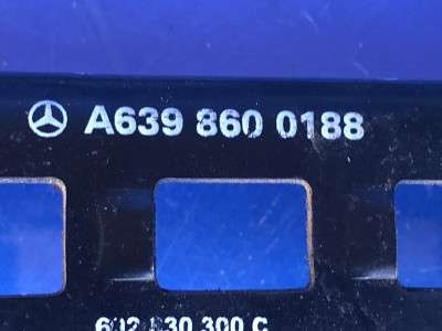 Механізм регулювання висоти ременя безпеки Mercedes-Benz Vito W 639 (2003-2010) дорестайл - 4