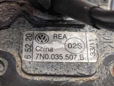 Антенна Volkswagen Touareg NF (2010-2014)